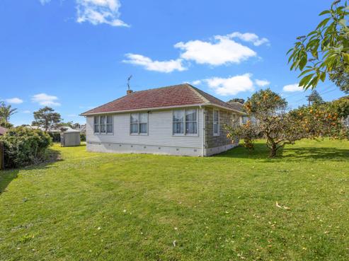 1 Coates Crescent, Panmure