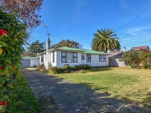 13 Diamond Street, Carterton