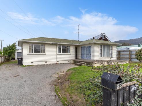 32 Woodward Street, Featherston