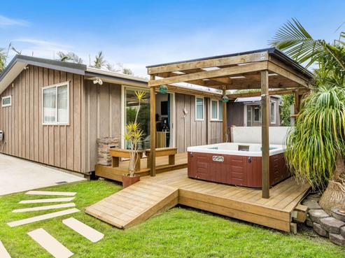 12 Quo Vadis Place, Red Beach
