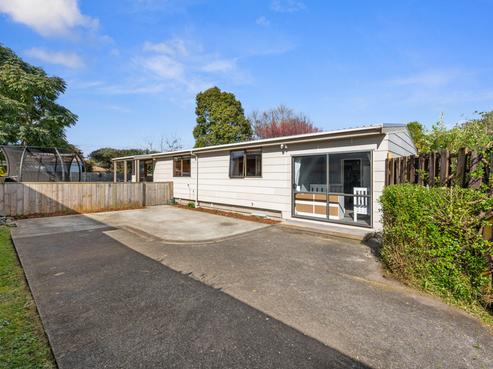 2/18 George Street, Papakura