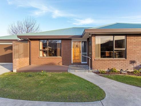 8 Tuscany Place, Beckenham