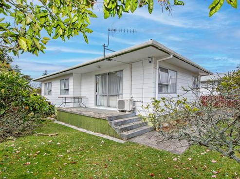1B Meadow Park Crescent, Tikipunga
