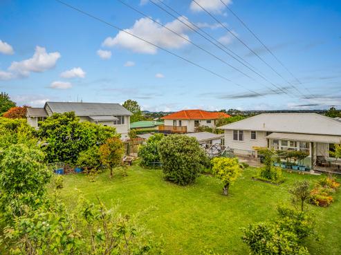 50 Roberts Road, Te Atatu South
