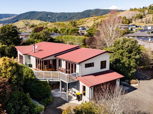 9 Stanhope Rise, Richmond