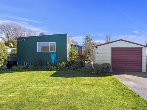 16 Pacific Drive, Southbridge