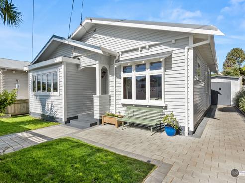 18 Huia Street, Petone