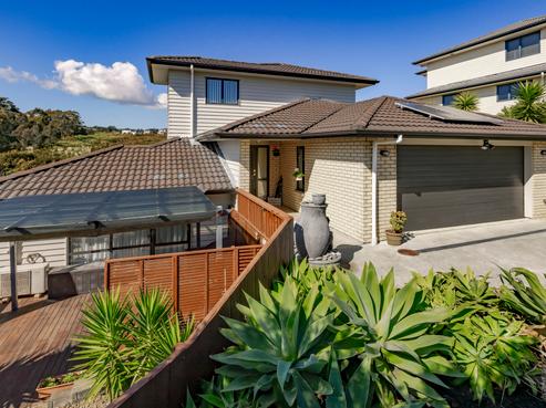 121 Keri Vista Rise, Papakura