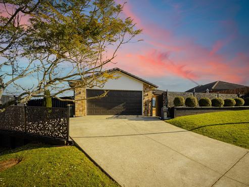 21 Bradnor Meadows Drive, Swanson