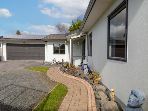 48 Zefiro Drive, Massey