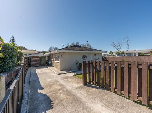 412 Kahikatea Drive, Dinsdale