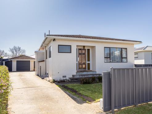 1202 Norfolk Crescent, Mayfair