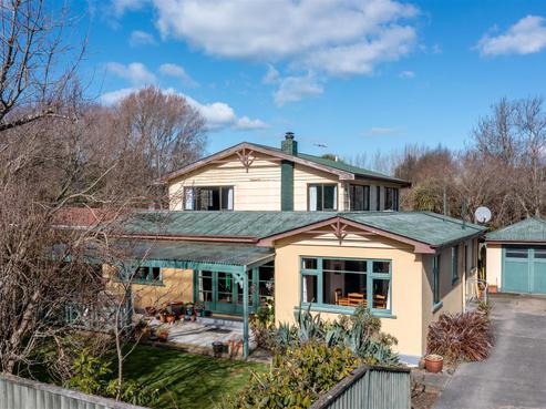 33 Queens Avenue, Waikuku Beach