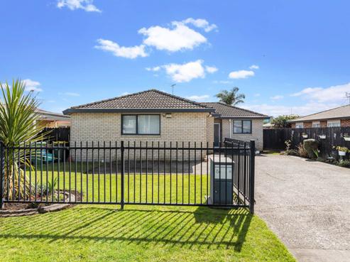 86 Manuroa Road, Takanini