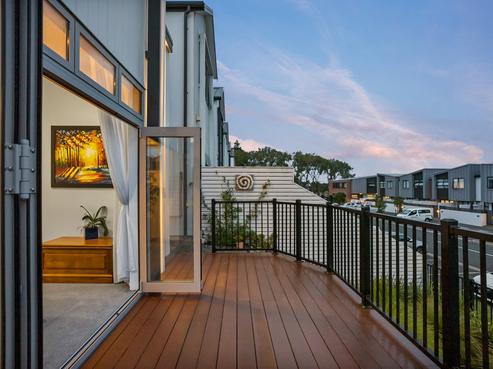 2 Watermill Lane, Silverdale