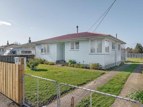 33 Cameron Crescent, Masterton