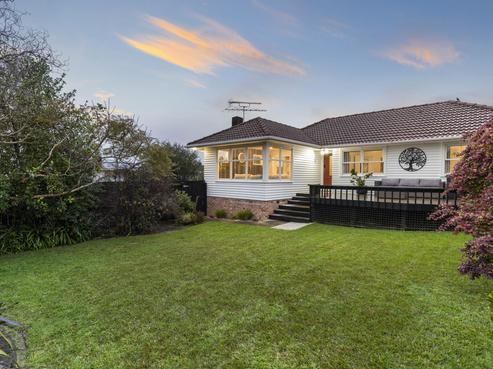 57 Fairclough Road, Beach Haven