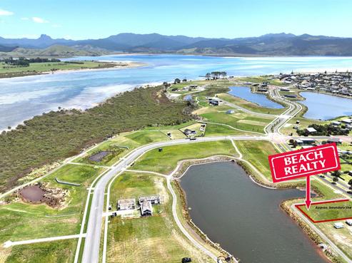 322 Harbour Drive East, Matarangi