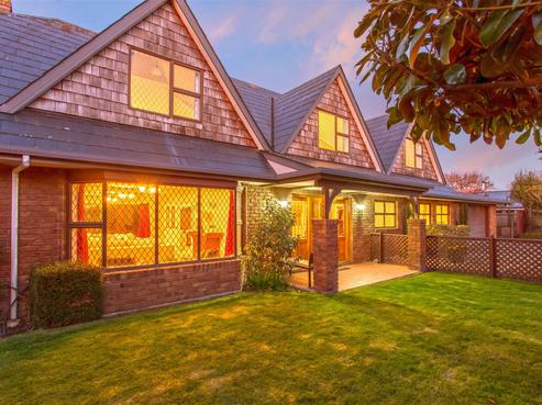 24 Tomes Road, Saint Albans