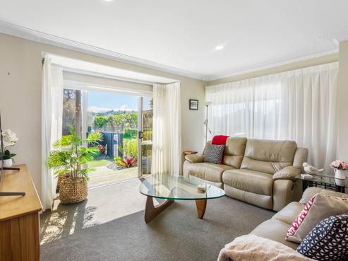 1/6 Manuka Street, Orewa