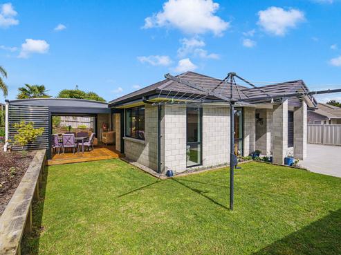 11 Rolling Stone Rise, Tikipunga