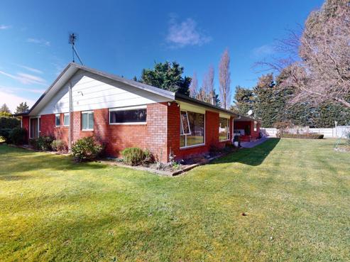 152 Smithfield Road, Elgin