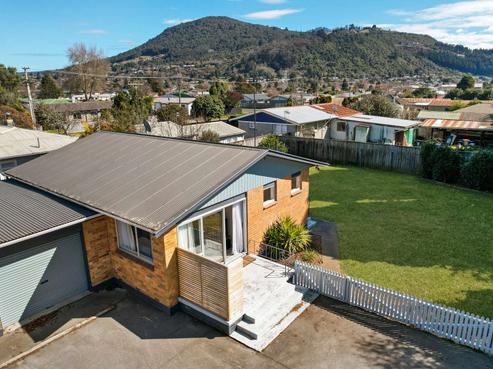 67A Clayton Road, Mangakakahi