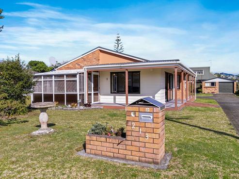 213 Mary Road, Whangamata