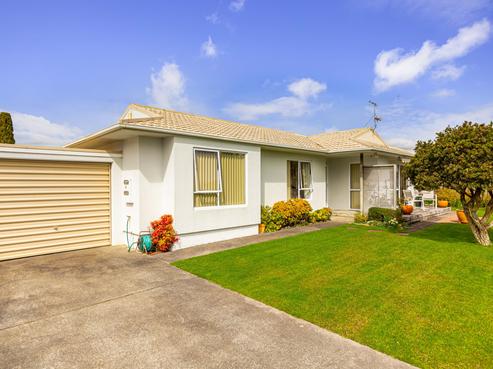 8D Rathgar Road, Henderson