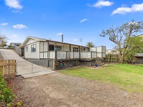 92 Pukehina Parade, Pukehina