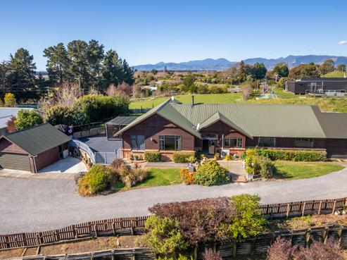 245 The Coastal Highway, Redwood Valley
