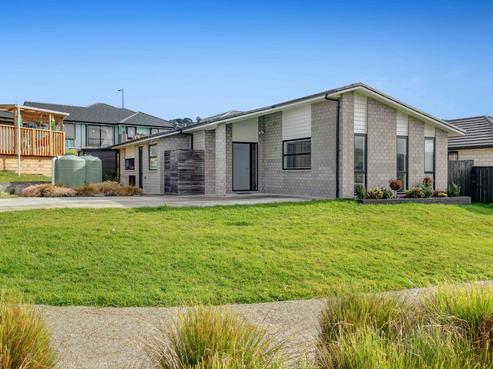 16 Urumaraki Avenue, Helensville