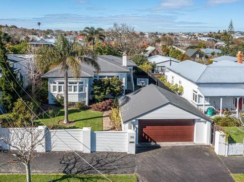 39 Abbotsford Terrace, Devonport