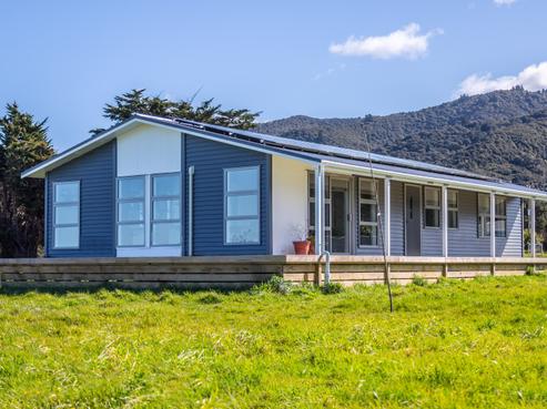 59 Western Lake Road, Featherston