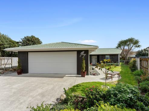 7 Caughley Place, Otaki Beach