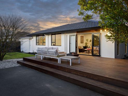 2/74A Jeffreys Road, Fendalton