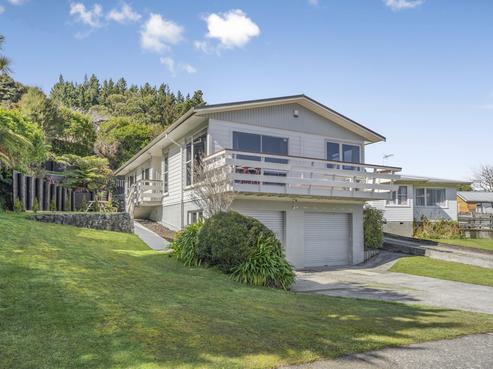 16 Mataura Grove, Wainuiomata