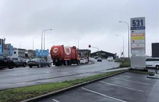 Flexible space use in the heart of Penrose