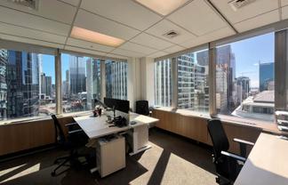 TIDY SUBLEASE AVAILABLE ON QUEEN STREET
