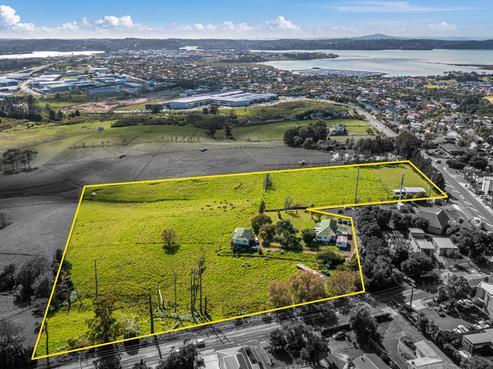 76 Hobsonville Road, West Harbour