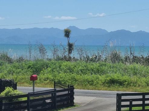 1357 East Coast Road, Whakatiwai