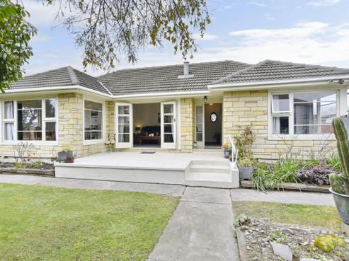 70 Basingstoke Street, Aranui