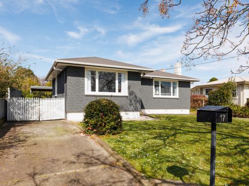 17 Peters Avenue, Cloverlea