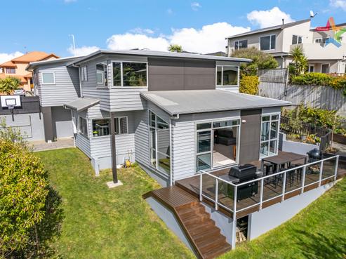 130 Redvers Drive, Belmont