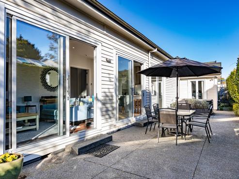 17 Elmwood Road, Strowan