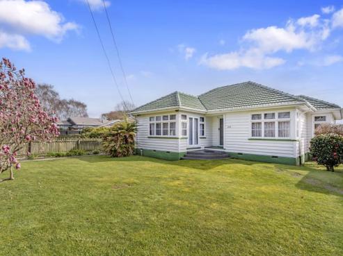 930 Avonside Drive, Avondale