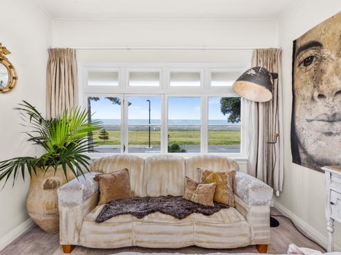 541E Marine Parade, Napier South