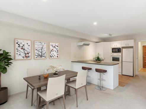 4/70 Fernhill Way, Oteha
