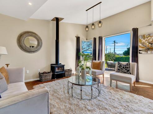 6 Forest Hill Road, Henderson