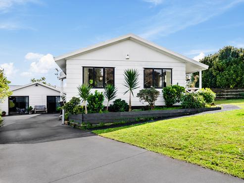11 Crail Court, Totara Heights